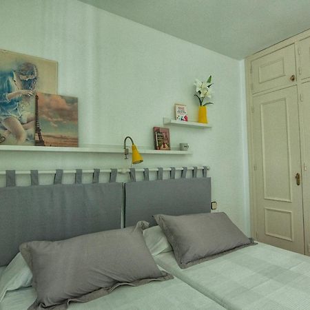 Luminoso Y Fresco Apartamento En 2ª Linea De Playa Фуeнхирола Екстериор снимка