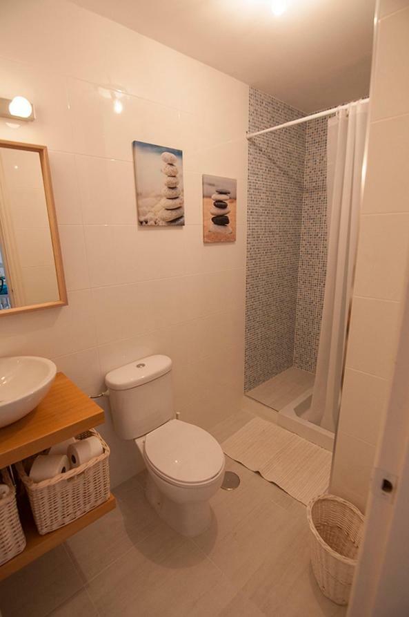 Luminoso Y Fresco Apartamento En 2ª Linea De Playa Фуeнхирола Екстериор снимка