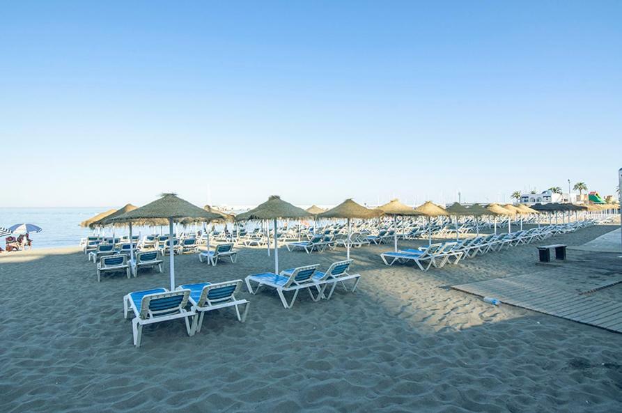 Luminoso Y Fresco Apartamento En 2ª Linea De Playa Фуeнхирола Екстериор снимка